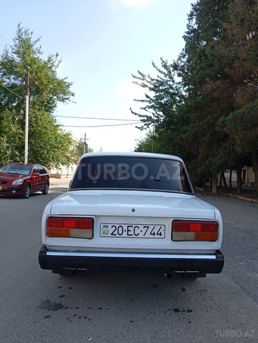 LADA (VAZ) 2107-2
