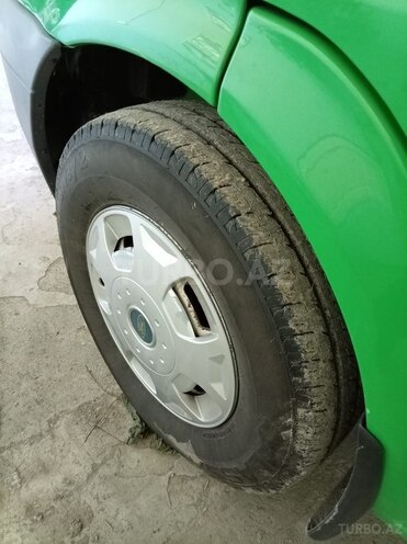 Ford Transit-3