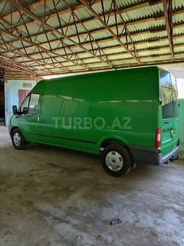 Ford Transit-4