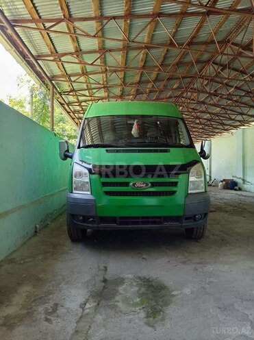 Ford Transit-1