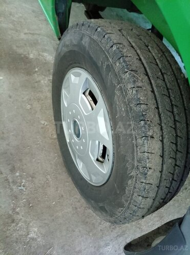 Ford Transit-7
