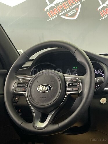 Kia K5-13