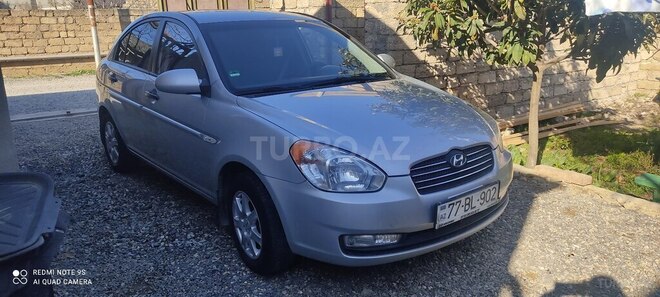 Hyundai Accent-2