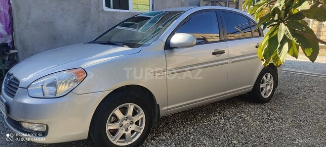 Hyundai Accent-3