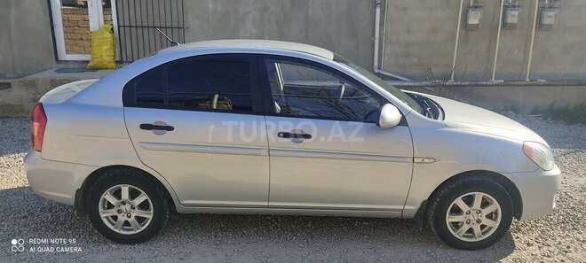 Hyundai Accent-5
