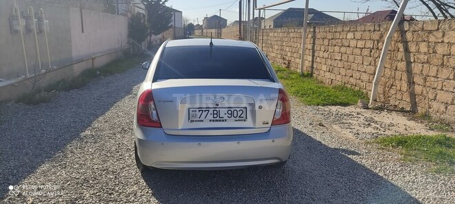 Hyundai Accent-6