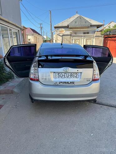 Toyota Prius-4