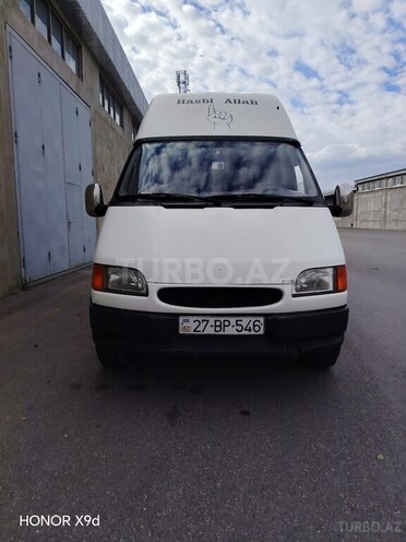 Ford Transit-4
