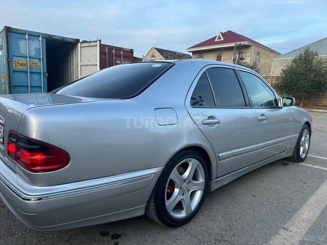 Mercedes E 220-9