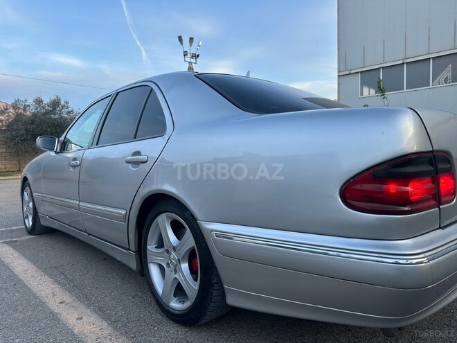 Mercedes E 220-8