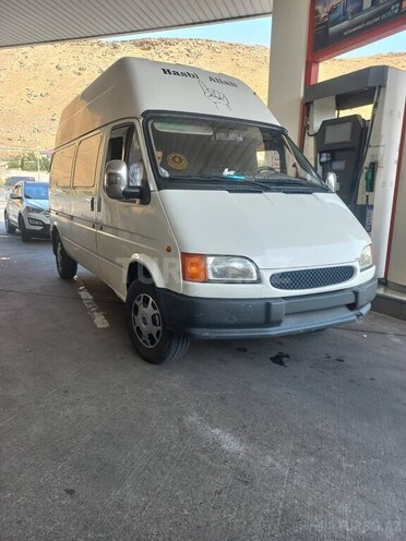 Ford Transit-7