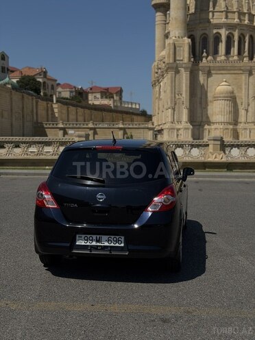 Nissan Tiida-7