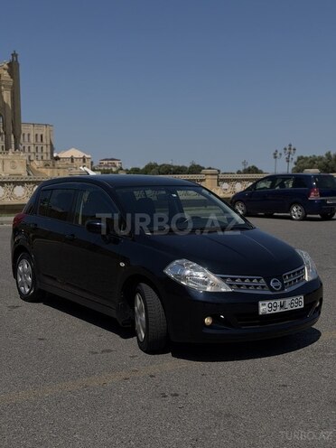 Nissan Tiida-1