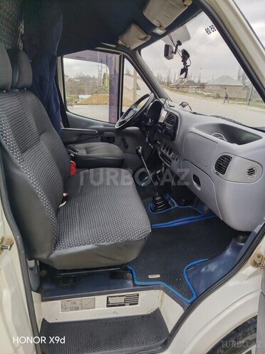 Ford Transit-17