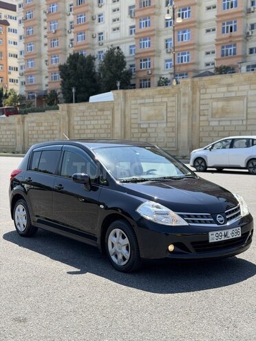 Nissan Tiida-17