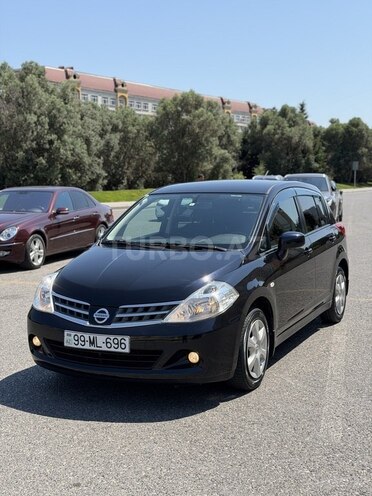 Nissan Tiida-16
