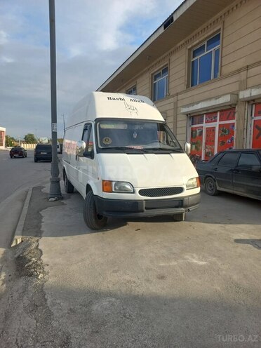 Ford Transit-15