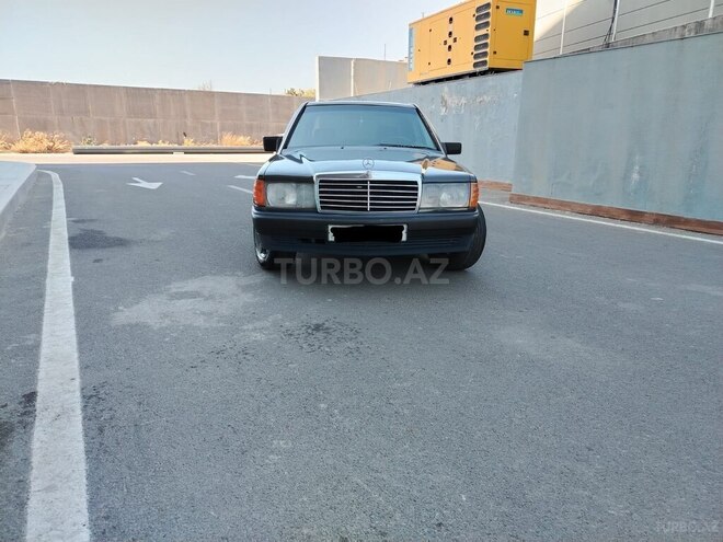 Mercedes 190-4