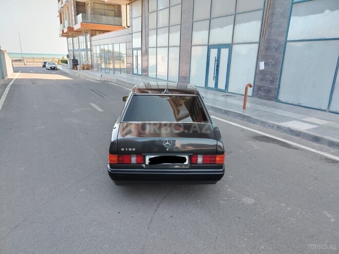 Mercedes 190-8