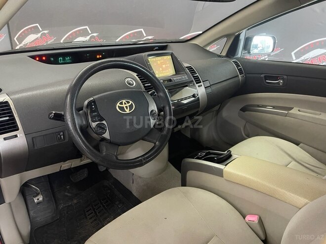 Toyota Prius-10
