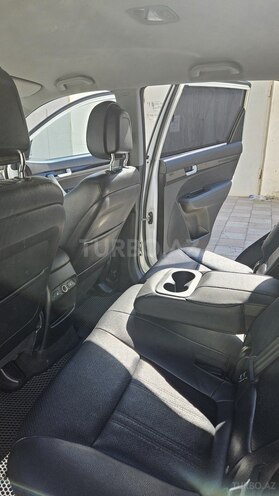 Kia Sorento-12