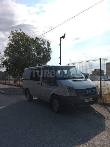 Ford Transit-2