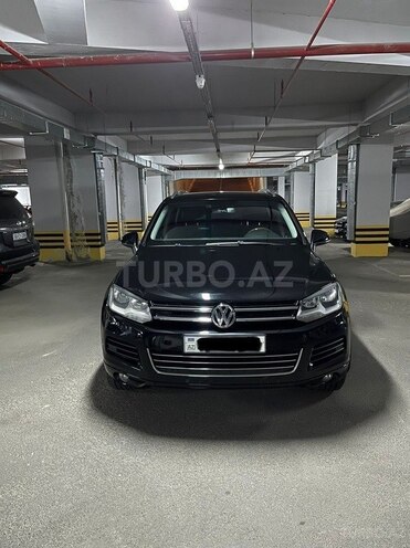 Volkswagen Touareg-1