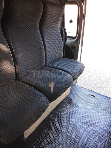 Ford Transit-13