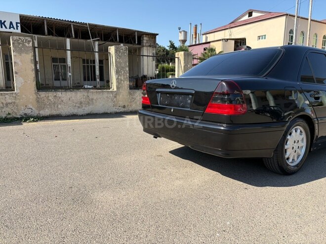 Mercedes C 180-7