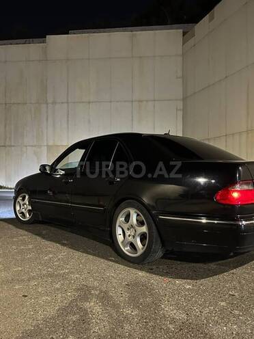 Mercedes E 320-3