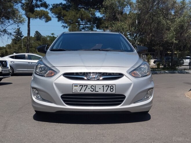 Hyundai Accent-3