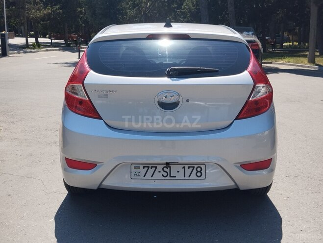 Hyundai Accent-6