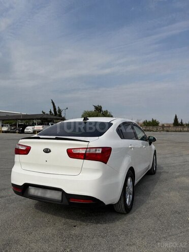 Kia Rio-2