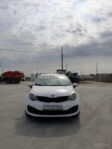 Kia Rio-1