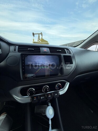Kia Rio-5