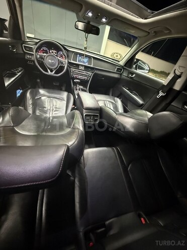 Kia K5-4