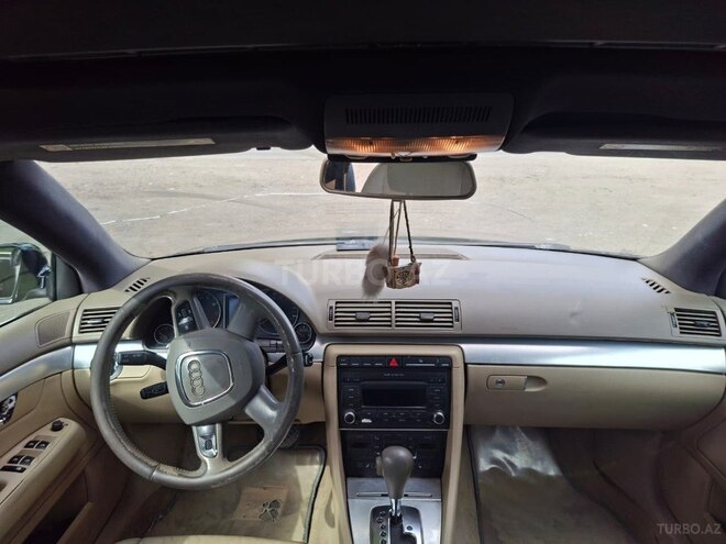 Audi A4-3