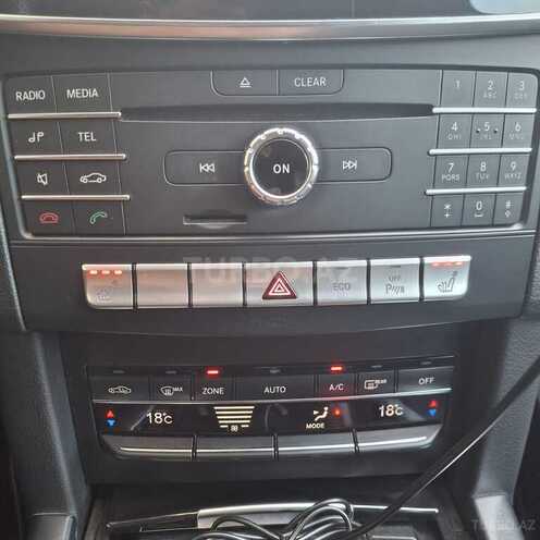 Mercedes E 220-13