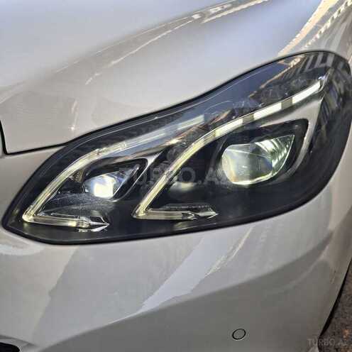 Mercedes E 220-4