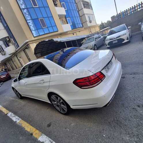 Mercedes E 220-10