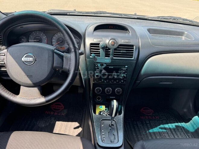Nissan Sunny-11