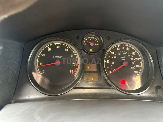 Opel Astra-13
