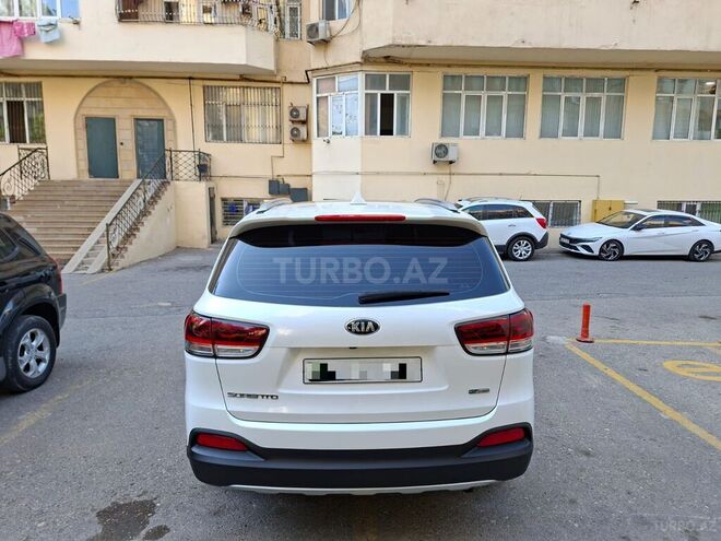 Kia Sorento-5