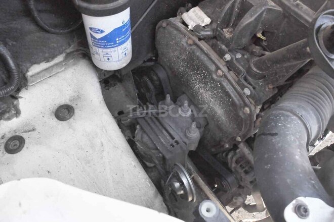 Ford Transit-4