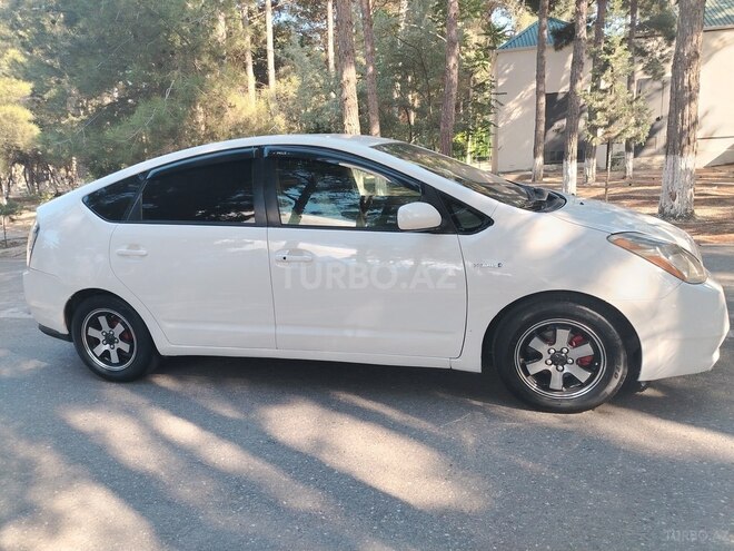 Toyota Prius-8