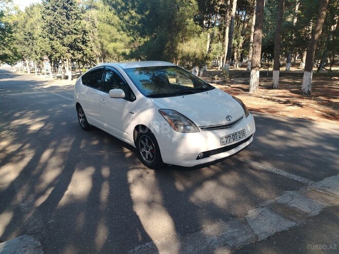 Toyota Prius-5
