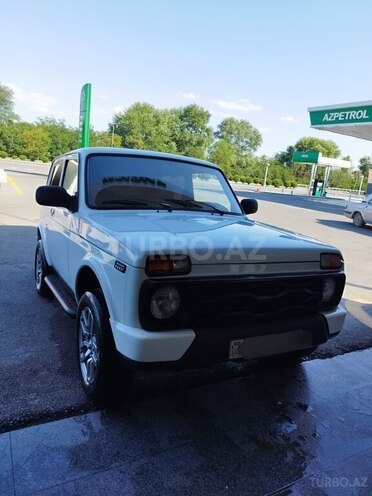 LADA (VAZ) Niva-11
