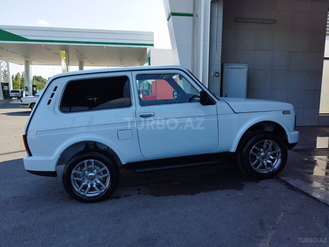 LADA (VAZ) Niva-18