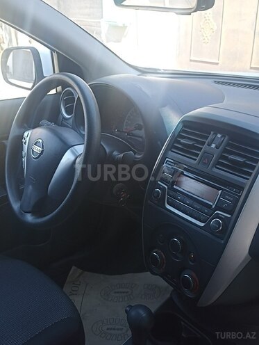 Nissan Sunny-13