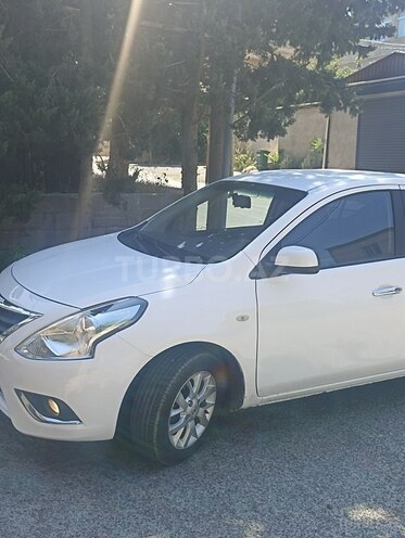 Nissan Sunny-7